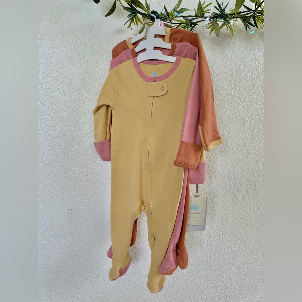 NWT Baby Sleeper Onesies 3 pack 0-3 months